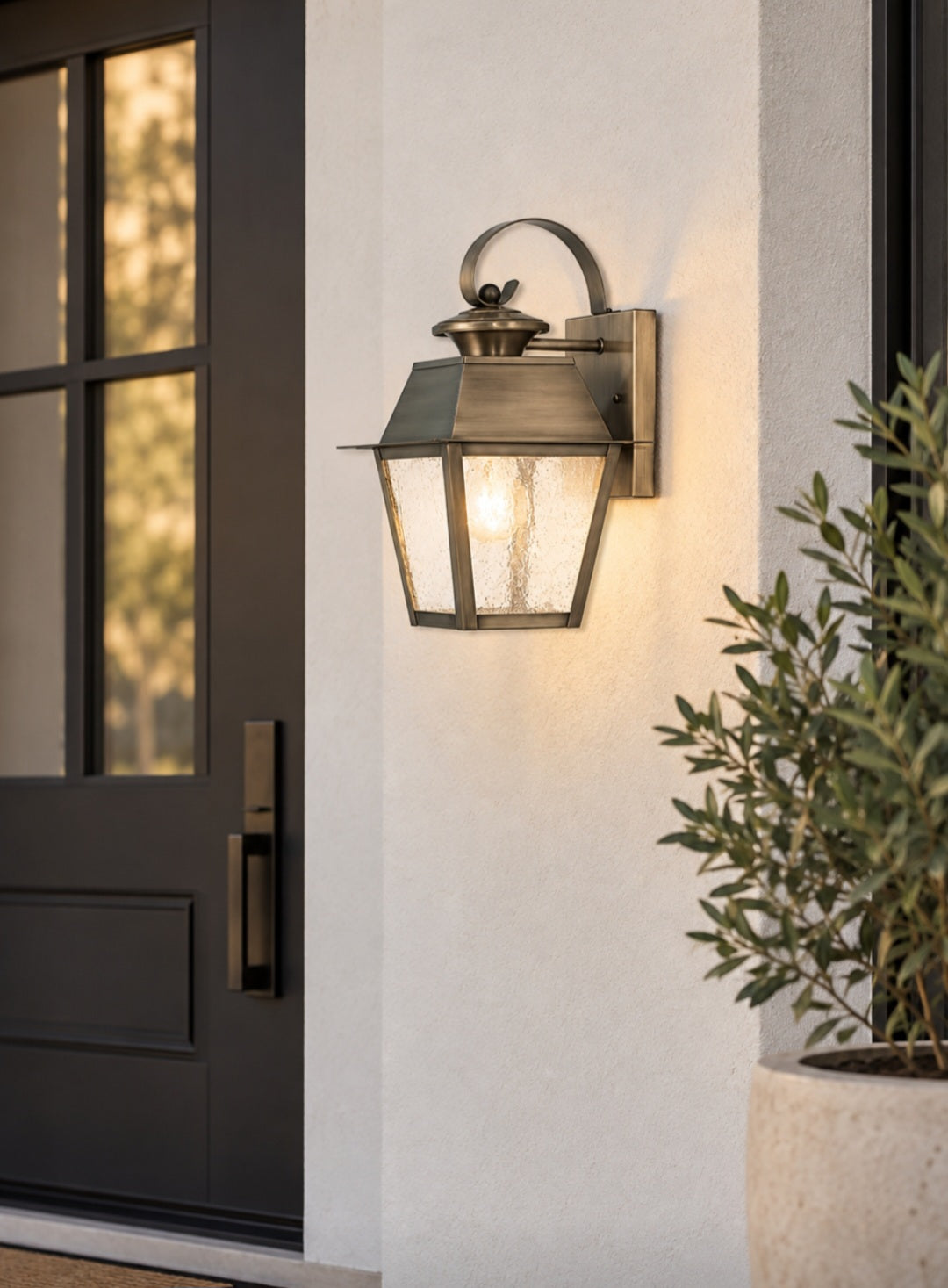Outdoor Wall Lantern